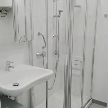 Apartamento Carla 아파트 *